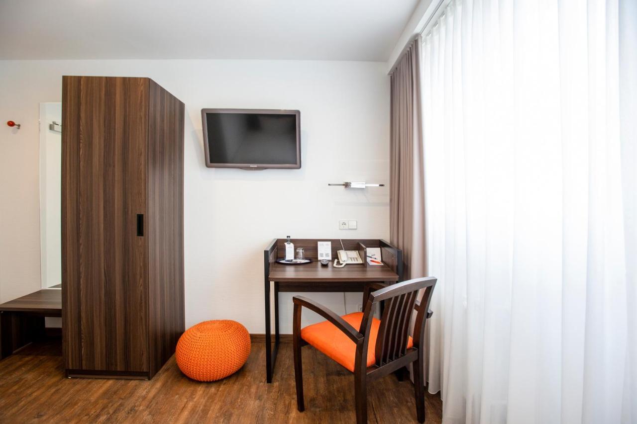 Sevendays Hotel Karlsruhe Exteriör bild